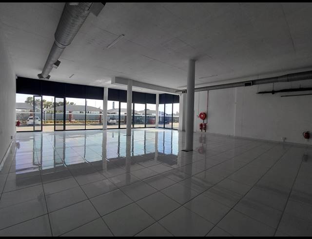 403M² SHOWROOM TO LET IN LONEHILL
